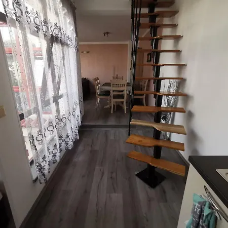 Old Town Apartman *